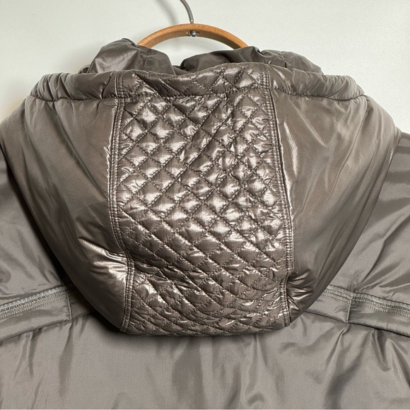 Aᴛʜʟᴇᴛᴀ Rᴏᴄᴋ ʀɪᴅɢᴇ Pʀɪᴍᴀʟᴏꜰᴛ ʜᴏᴏᴅᴇᴅ Jᴀᴄᴋᴇᴛ - Picture 8 of 13